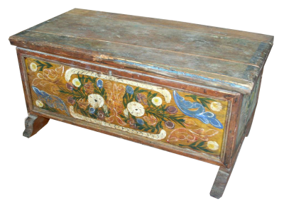 Cassa in legno nuziale decorata