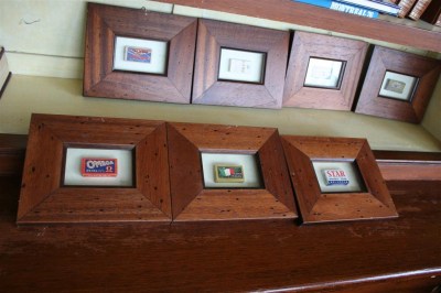 Quadri  con lamette da barba storiche